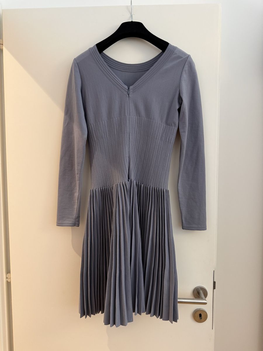Alaia Vestiti: Robe Alaïa Paris plissée gris taille 40 – Usato da La Croix-de-Rozon venduto da ben_9qlz 1