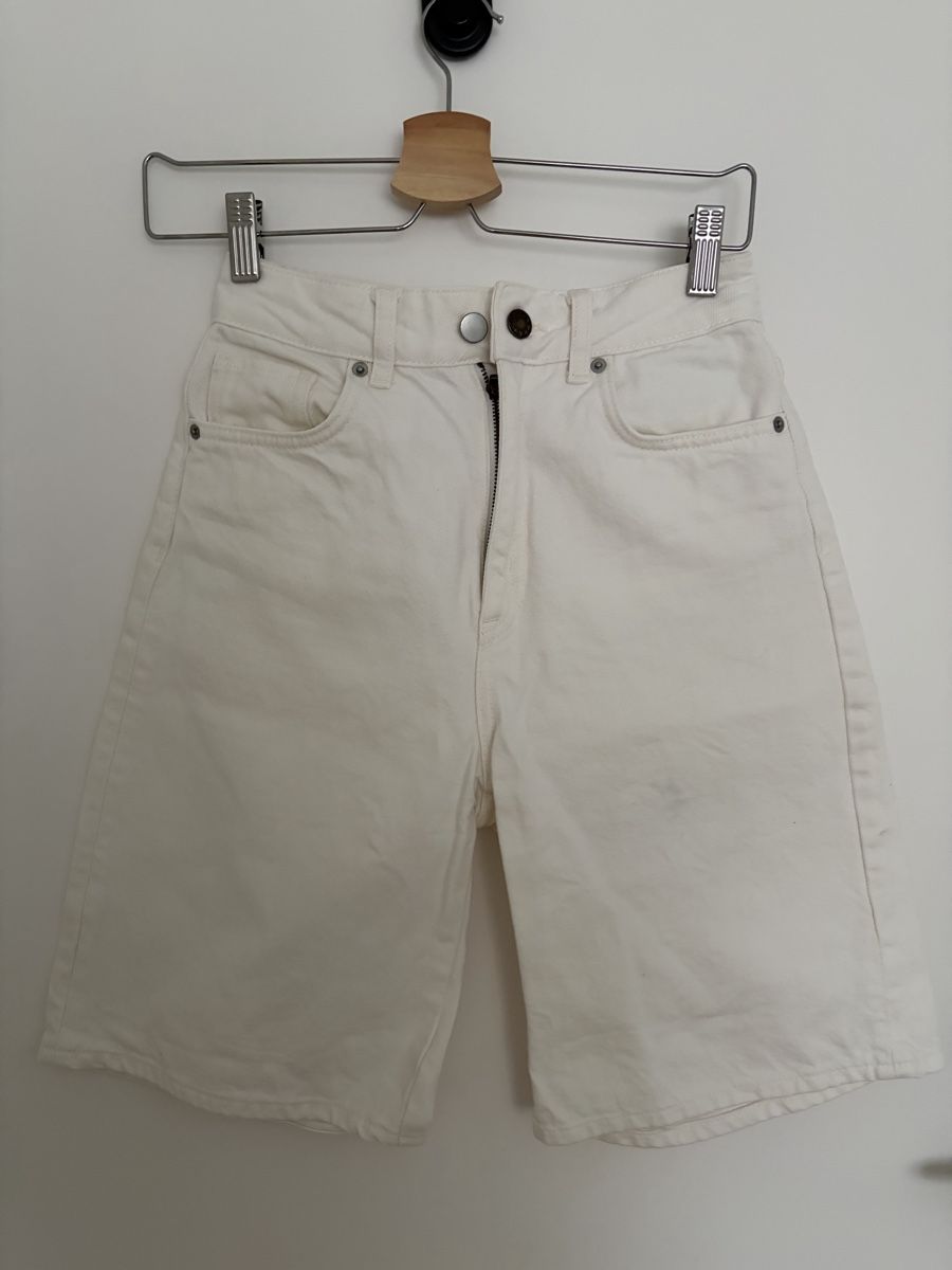 H&M Jeans: Women denim white Bermuda shorts – Gebraucht aus Zürich von cha_l8t5