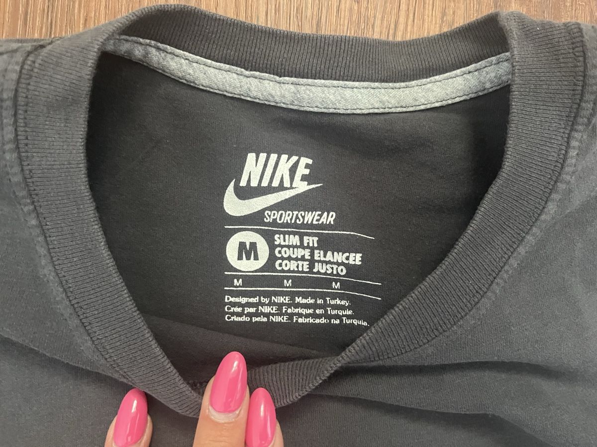 Nike T-Shirts: graues vintage Nike Tshirt – Gebraucht aus Illnau von lea_wq8v 2