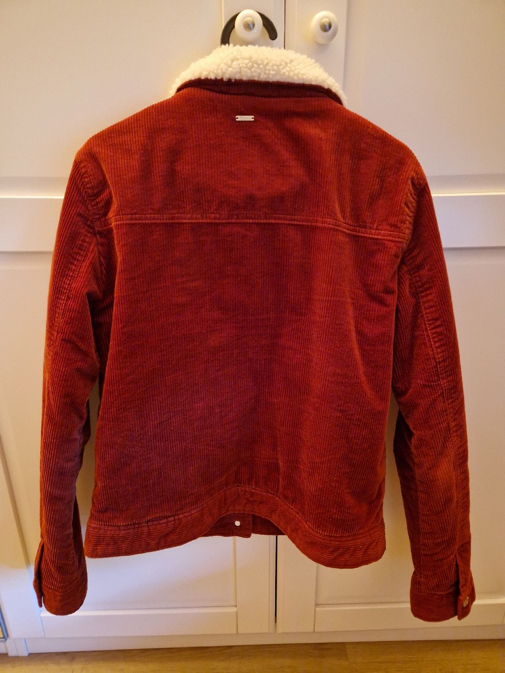 Tom Tailor Giacche: Tom Tailor Jacke mit Teddyfell Kragen, Grösse S – Usato da Saanenmöser venduto da 60ies 1