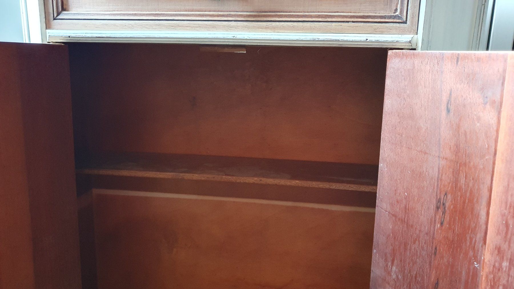 Commodes: kleine Kommode mit Schublade (restauriert) – D'occasion à Stilli par Mos1 5