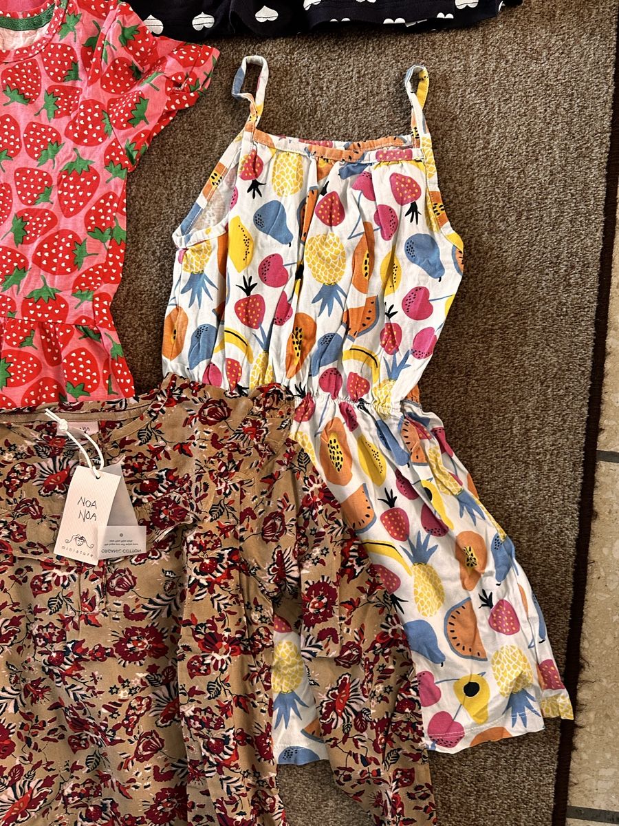 Lotti & Set di vestiti: 5 Sommerkleider Gr. 122/128 – Usato da Stäfa venduto da Oster_glocke 4