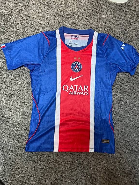 T-shirt: Maglietta PSG – Usato da Chiasso venduto da pao_8chd