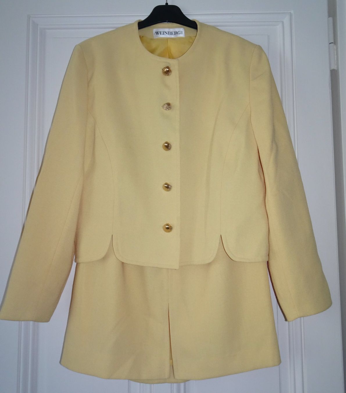 Completi & Tailleur: Ensemble tailleur jaune pâle chic Weinberg – Usato da Châtelaine venduto da Gio54321