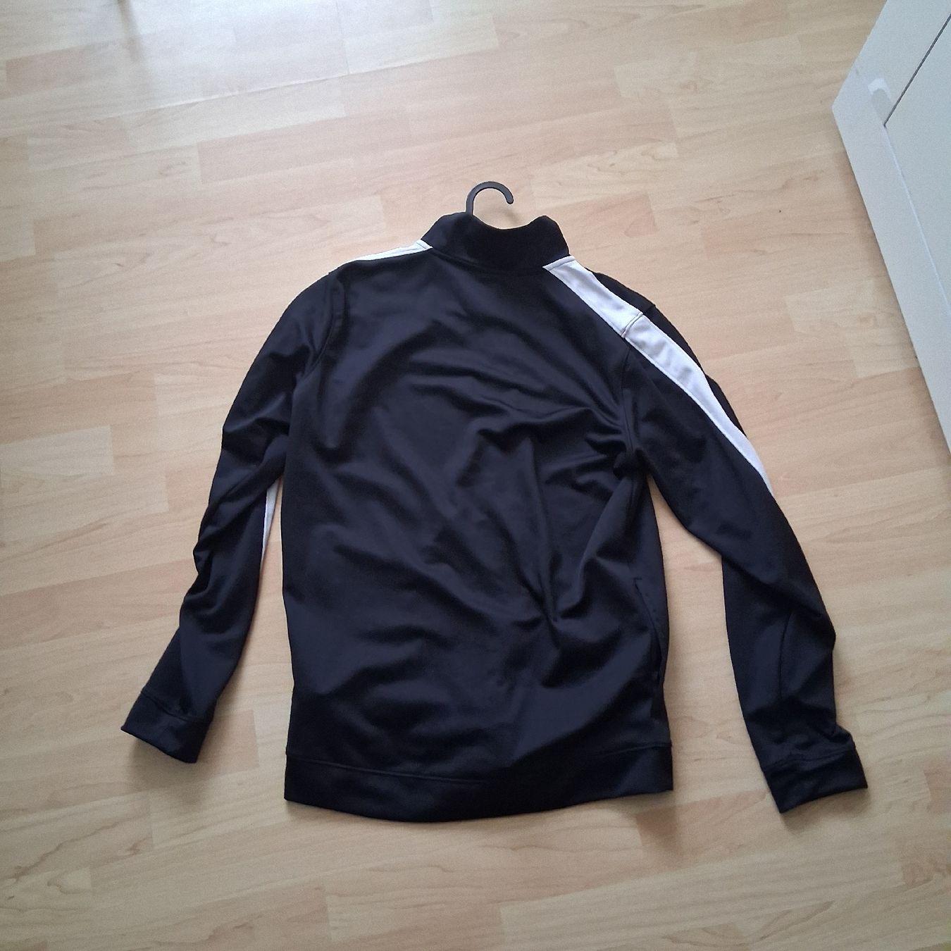 Under Armour Giacche: Under Armour Trainingsjacke - M – Usato da Füllinsdorf venduto da Potz7 1