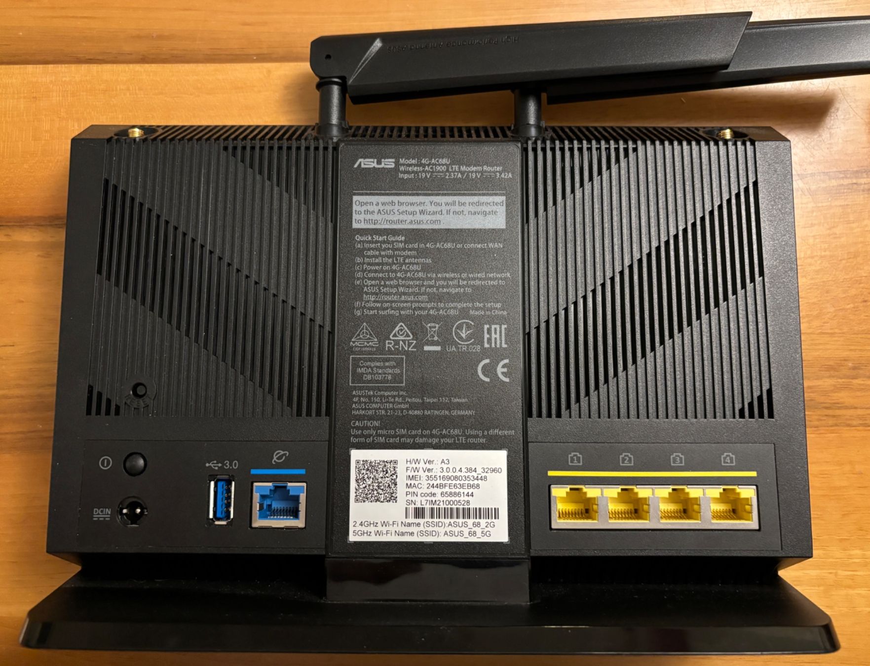 Asus Modems & Routeurs: ASUS 4G -AC68U Modem Router Wireless-AC1900 – D'occasion à Schinznach Dorf par  2