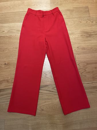 Rote Hose mit weitem Bein, Grösse S, Sommerlich