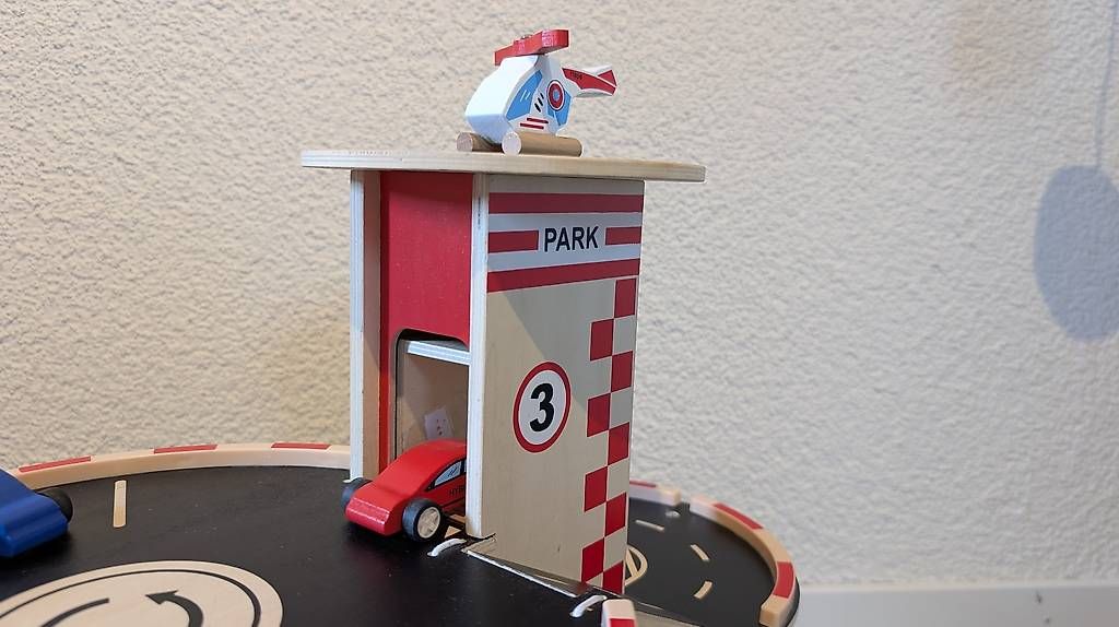 Hape Giocattoli: HAPE Parkhaus – Usato da Andelfingen venduto da abdiabda 1