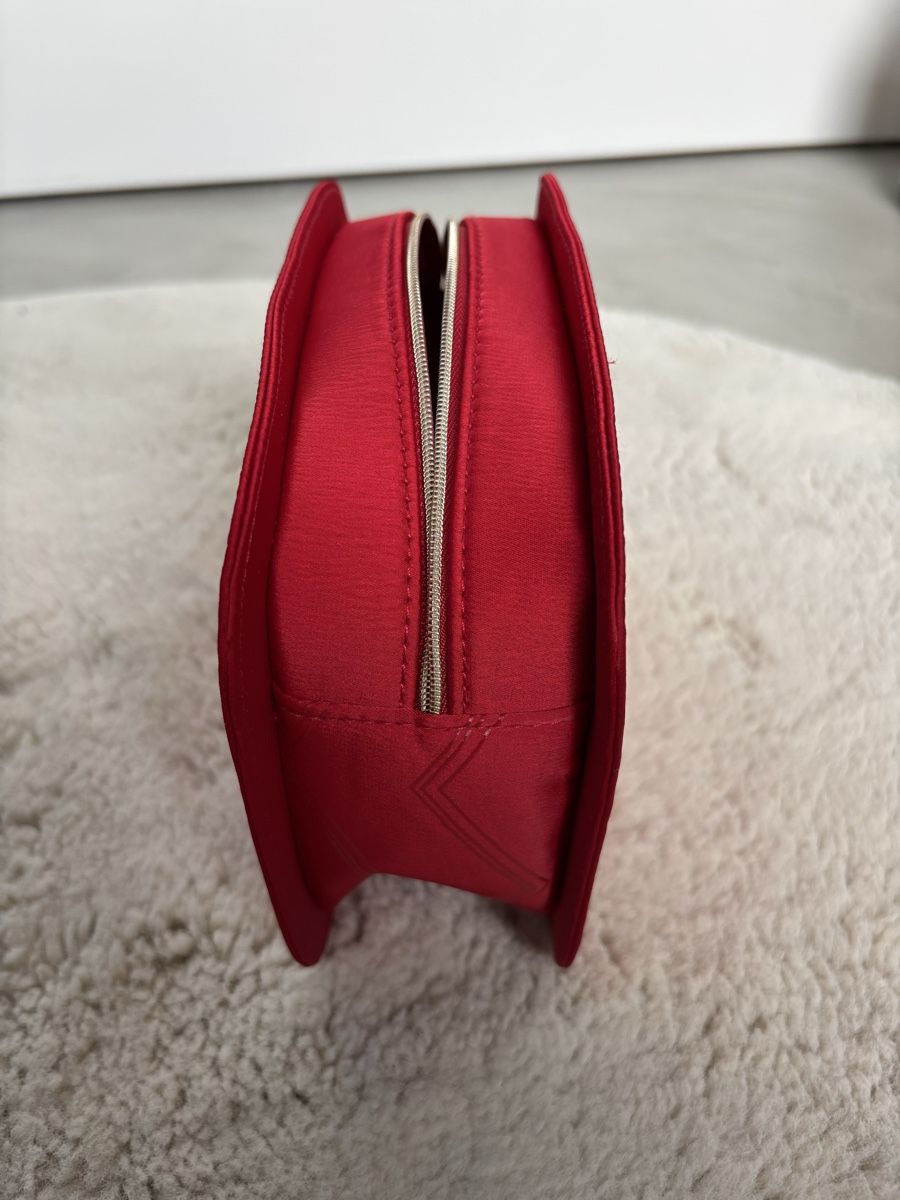 Custodie per cosmetici: Giorgio Armani Necessaire – Nuovo (secondo la descrizione) da Steinmaur venduto da aly_mhs6 7