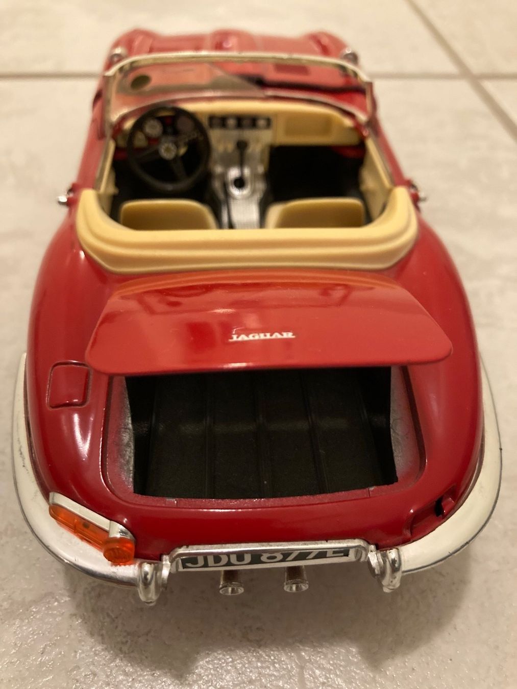 Kit di modellismo & Modellini statici: Jaguar JDU877 E 1961 – Usato da Mönchaltorf venduto da Tschibi 3