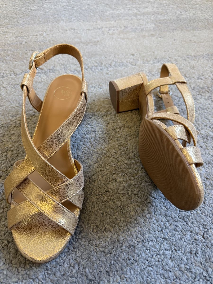 Des Petits Hauts Scarpe da donna: Sandales dorées Des Petits Hauts T. 39  – Usato da Lausanne venduto da Pascal9999 1