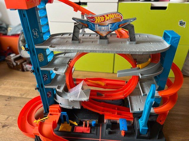 Hot Wheels FTB69 – City Ultimate Parkgarage und Parkhaus | Kaufen auf ...