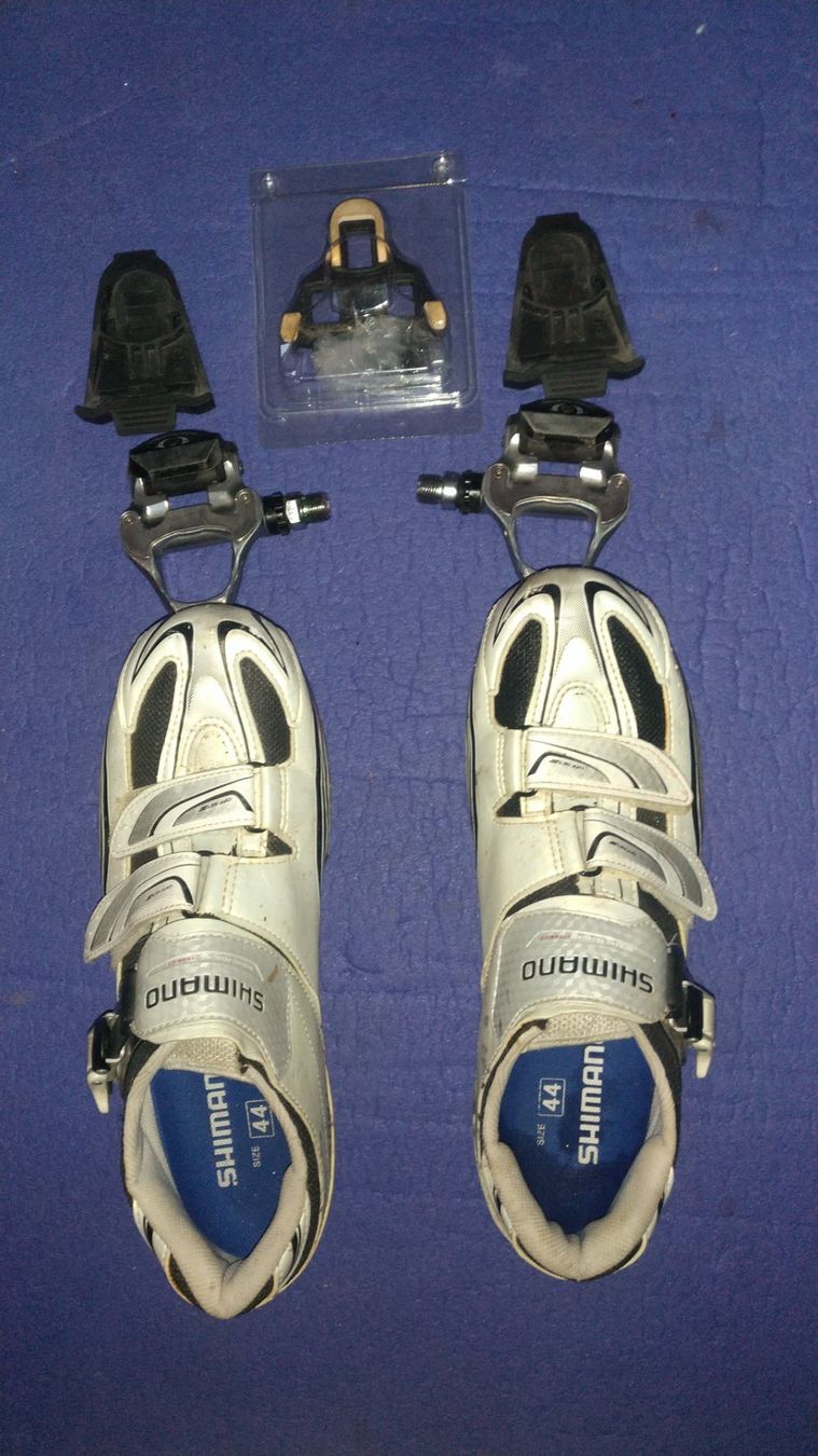 Shimano Scarpe da uomo: Shimano Veloschuhe mit Zubehör – Usato da Dübendorf venduto da scotti1180