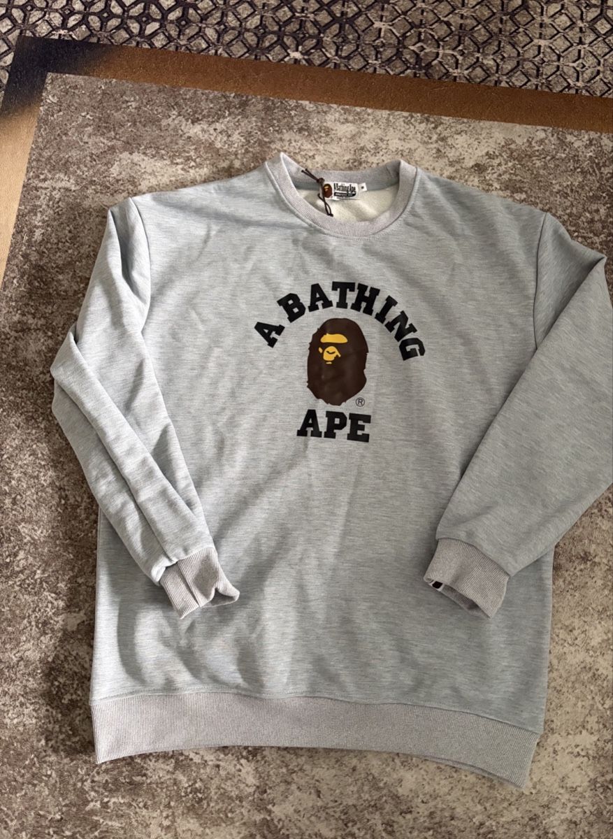 Pullover & Sweatshirts: Bape sweater – Neu (gemäss Beschreibung) aus Dietlikon von nab_tj9m