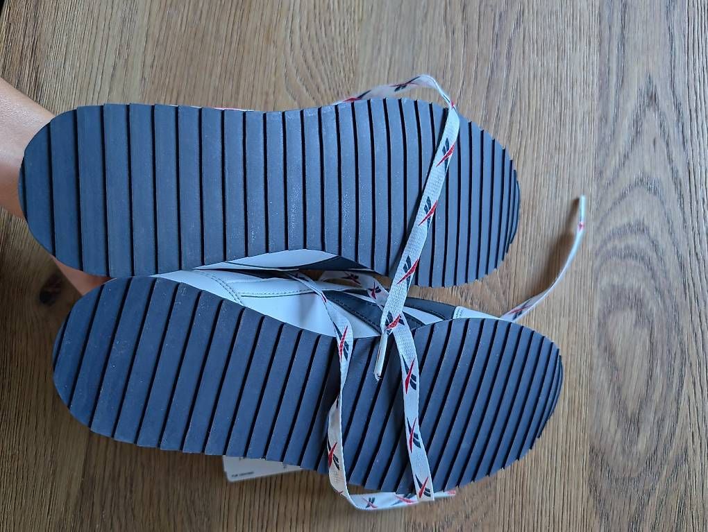 Scarpe da donna: Reebok Damenschuhe Gr. 38.5 neu – Usato da Innerberg venduto da fauna33 2