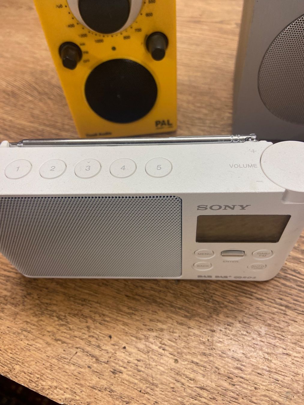 Radios: Radio – Gebraucht aus Embrach von Toeffan 2