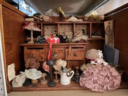 Puppenhaus / Hutladen