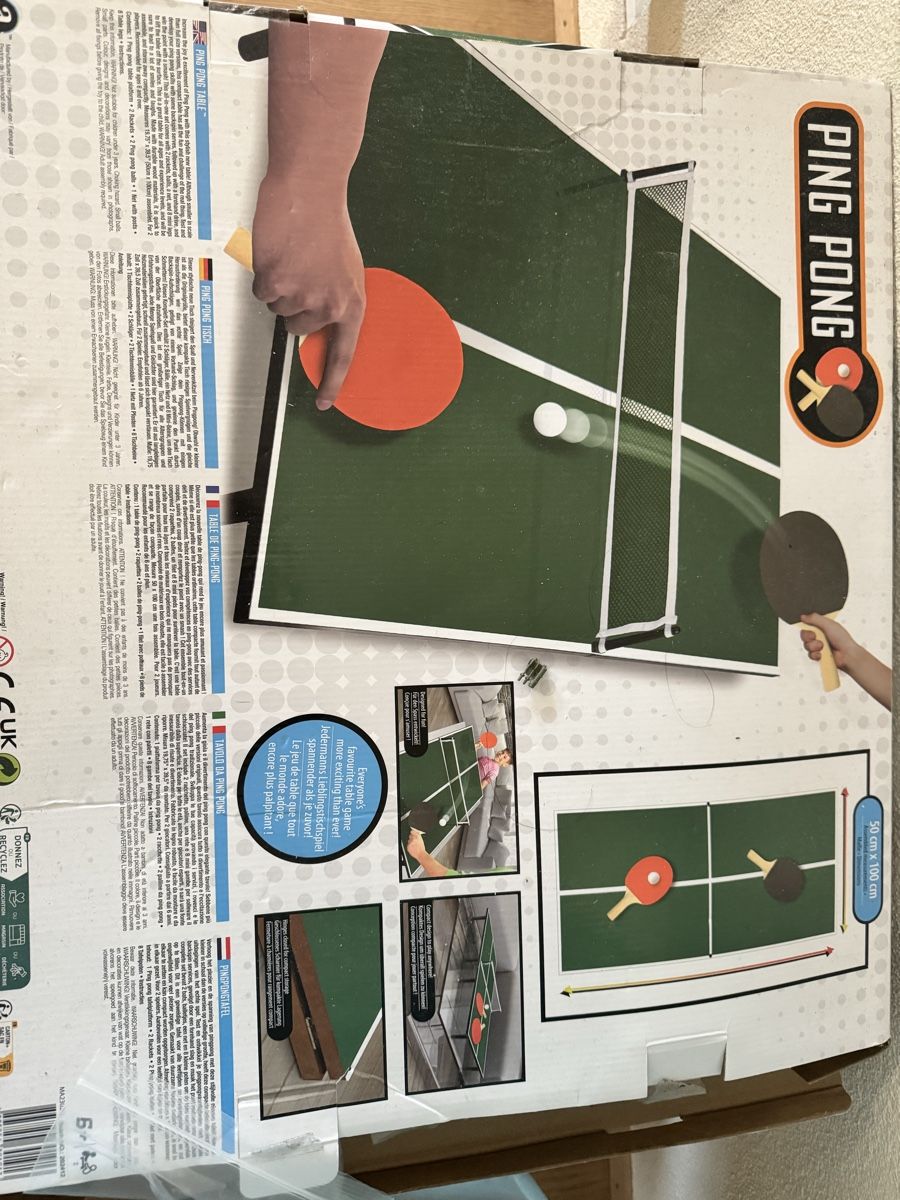 Tennis de table: Ping Pong Table 50 cm x 100 cm – D'occasion à Kloten par Sourav