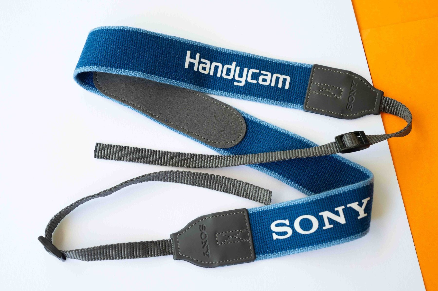 Altri Accessori: Sony Gurt für Kamera oder andere Geräte – Usato da Schwerzenbach venduto da floridan 1