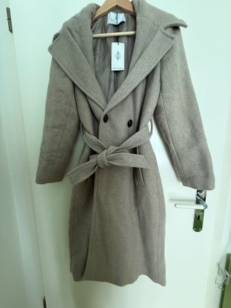 Neuer Wintermantel von Stradivarius, Grösse S
