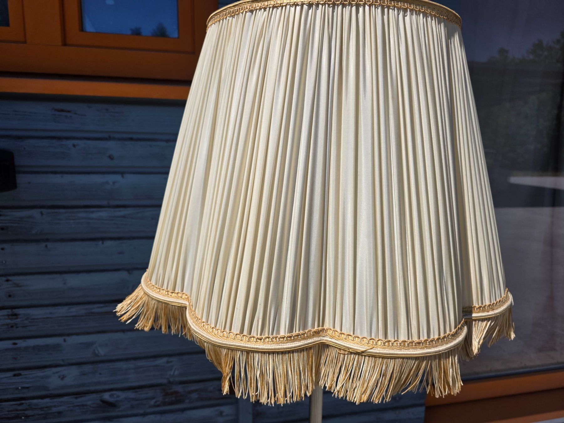 Lampade: robuste Metall Ständerlampe Leuchte Schirm Stehlampe Lampe – Usato da Walterswil BE venduto da Lonitti 3