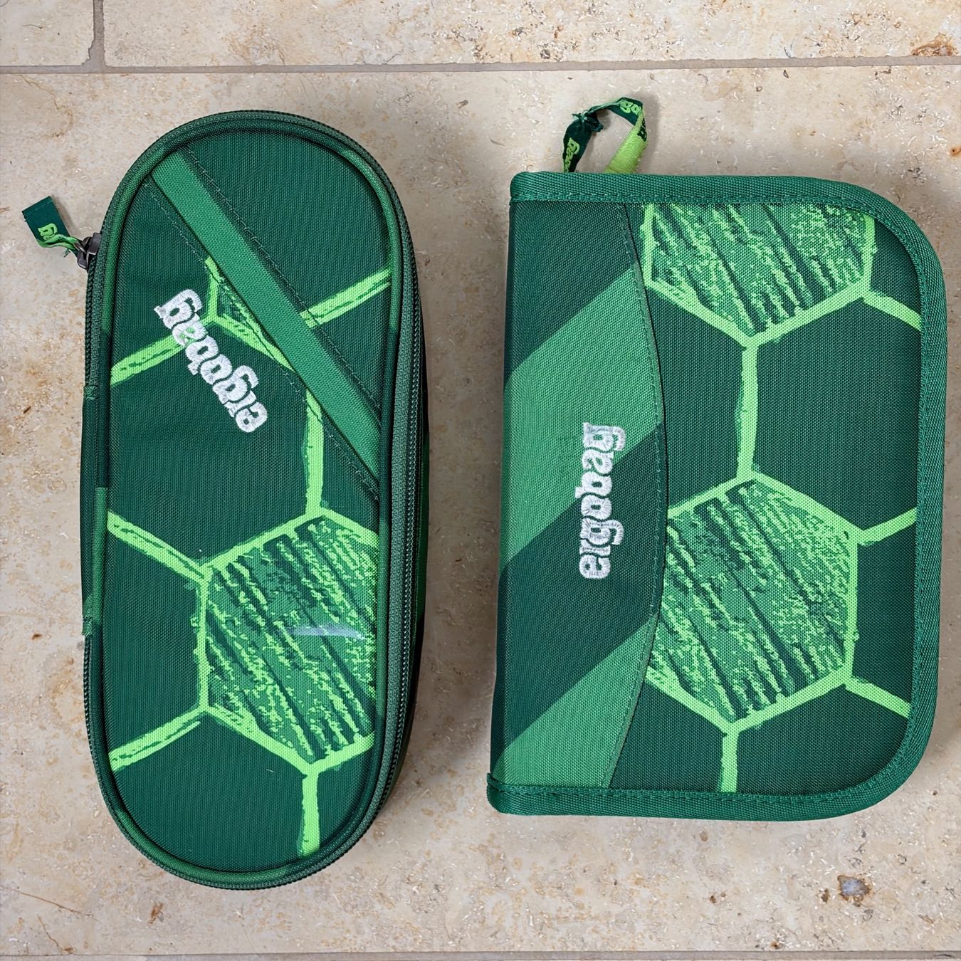 Ergobag Kindertaschen: Ergobag Schulrucksack grün inkl. 2 Etuis – Gebraucht aus Spiegel b. Bern von Axooh 3