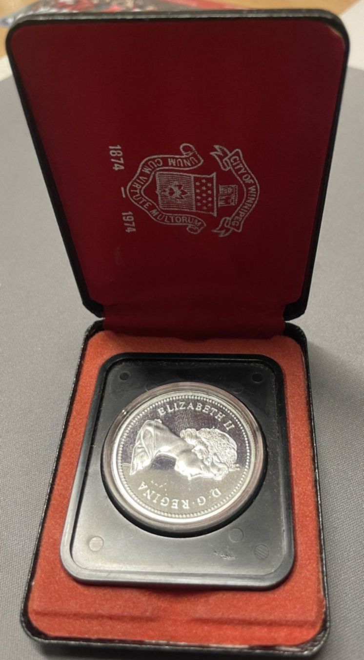 Toutes les monnaies: CANADA / DOLLAR / WINNIPEG 1974 – Neuf avec emballage d'origine à Martigny par Numis-World 8