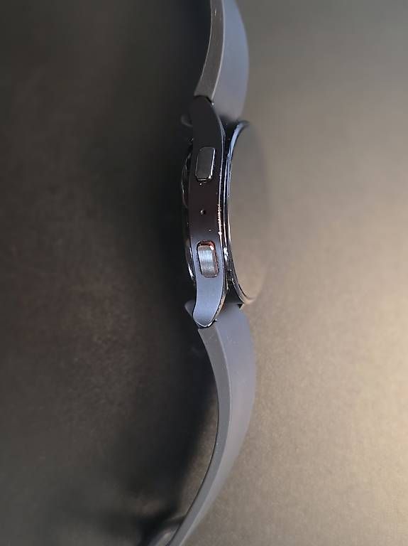 Smartwatch: Samsung Watch 5 – D'occasion à Ponte Capriasca par aathos91 2