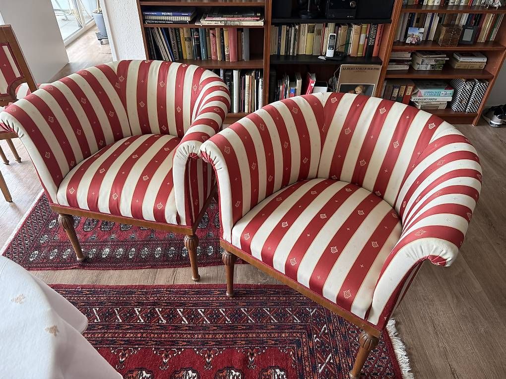Sedie: Antikes Sofa mit 2 Sesseln und 4 Stühlen – Usato da Nidau venduto da Nintschgu 4