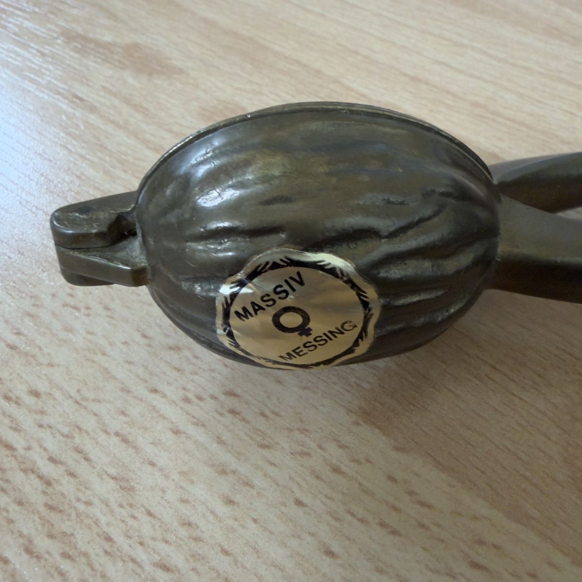 Elettrodomestici da cucina: Massiver Nussknacker aus Messing - Walnussform, nostalgisch – Usato da Widnau venduto da kustercarmen 3