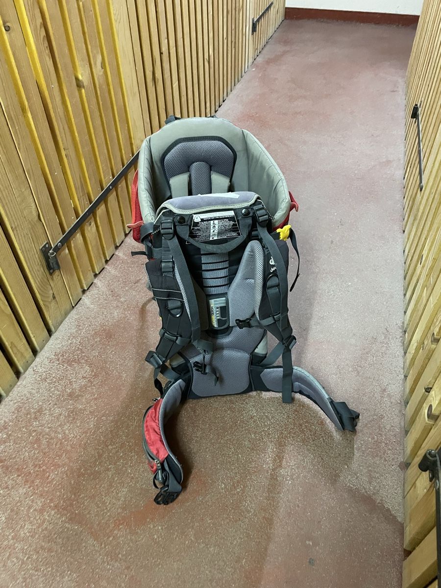 Deuter Porte-bébés ventraux & dorsaux: Sac porte bébé  – D'occasion à Vufflens-la-Ville par geraud__ 1