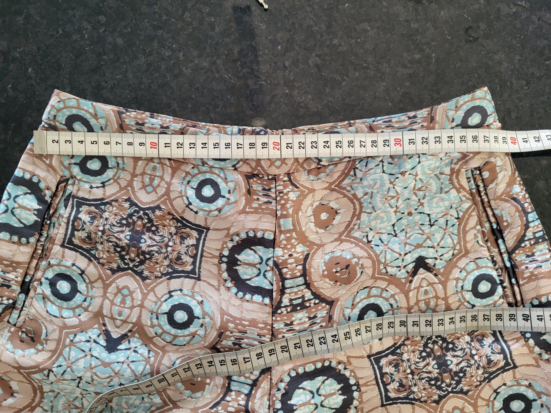 Hosen: Elegante Shorts von "H&M" Gr 34 – Neu (gemäss Beschreibung) aus Richterswil von Rem2011 2
