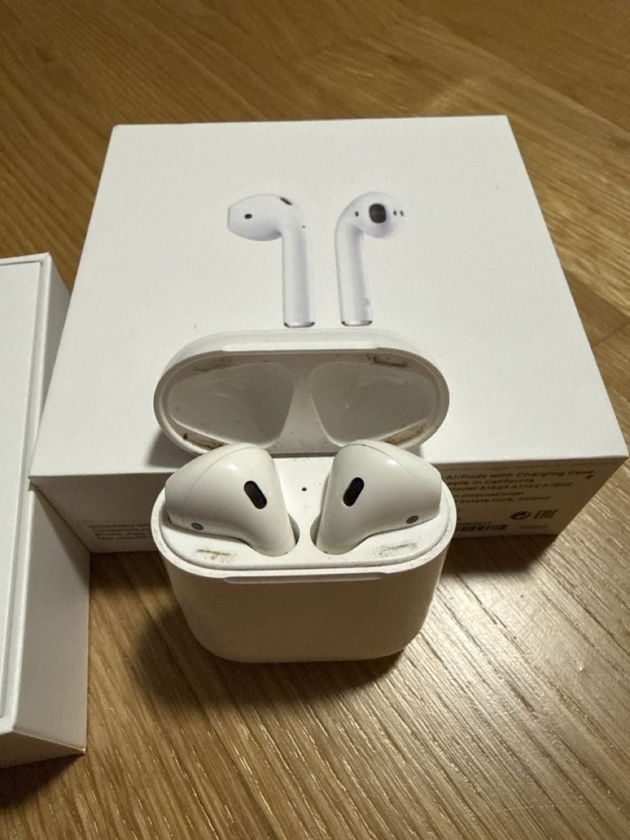Apple Cuffie: AirPods 1. Generation – Usato da Reinach AG venduto da Azrael702 1