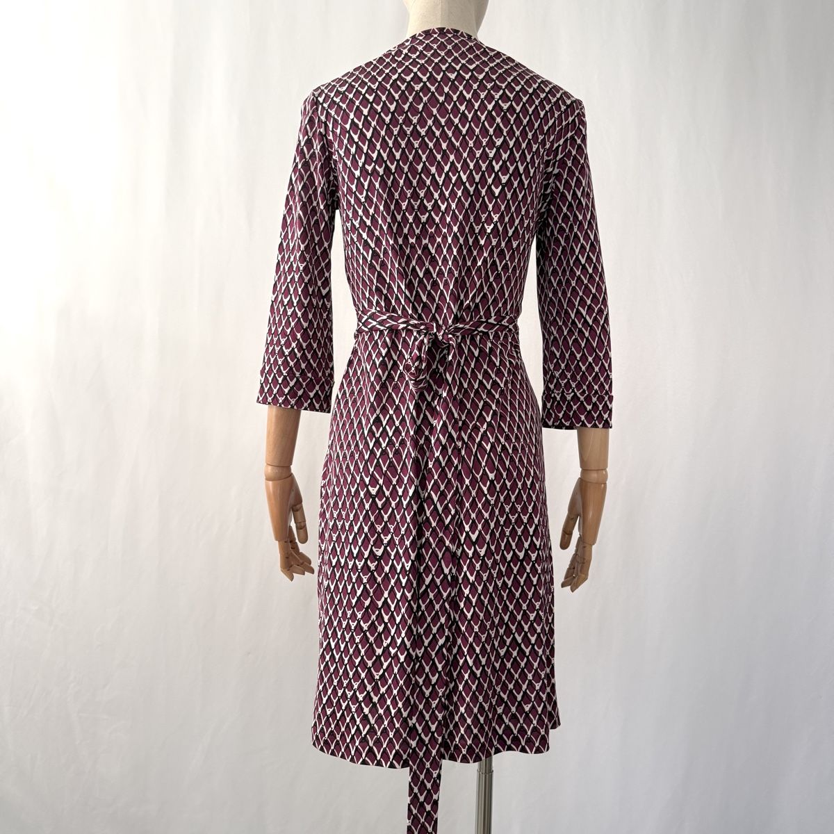 Diane von Furstenberg Vestiti: DIANE VON FURSTENBERG Silk Wrap Dress – Nuovo (secondo la descrizione) da Emmen venduto da Avviivva_Com2023 3