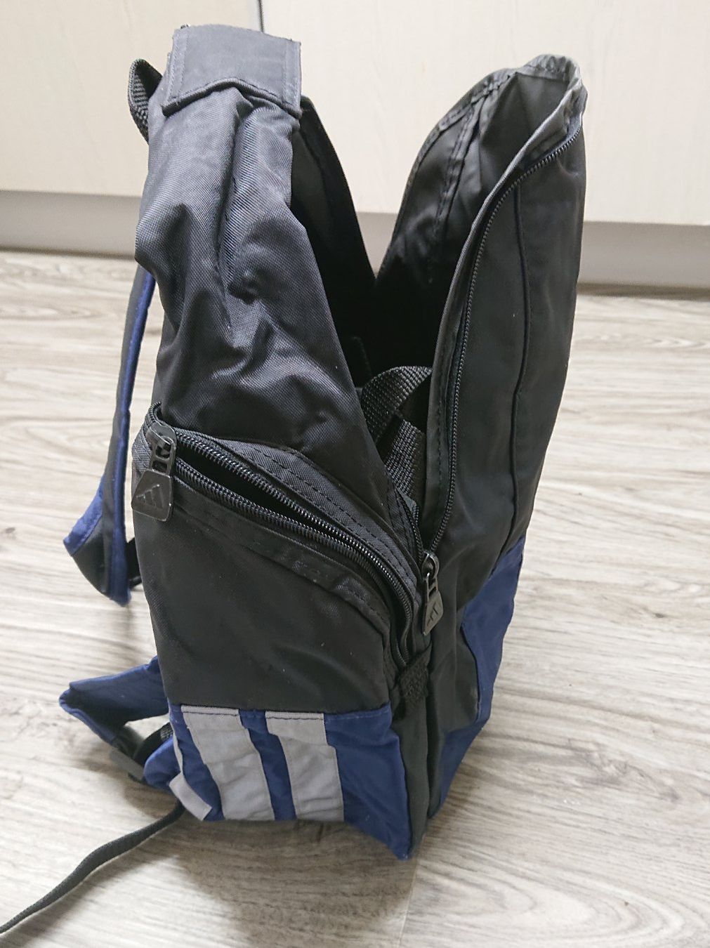 Adidas Zaini: Adidas Rucksack Euro 2000 – Usato da Grenchen venduto da Zombiepolizist 1