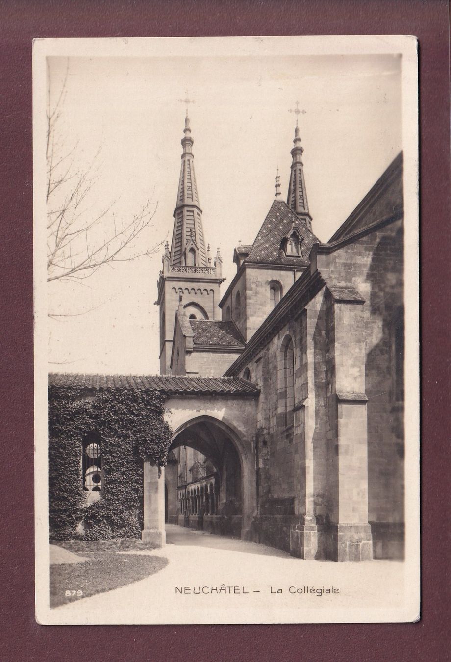 Cartoline postali: NEUCHÂTEL - La Collégiale - 1928 – Usato da Pully venduto da nicecards