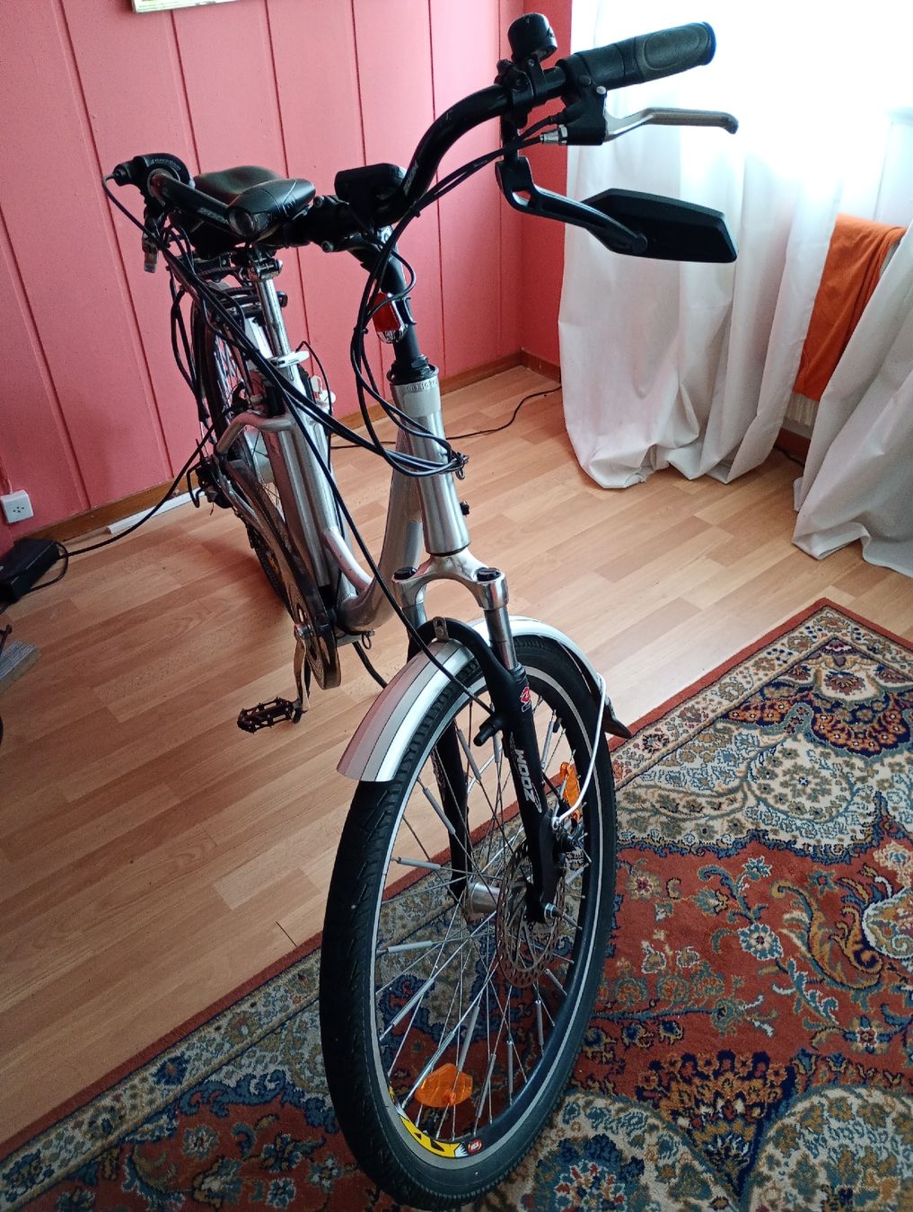 Vélos: E-Bike Damen Rad Silber   – D'occasion à Degersheim par don_bj5h 6