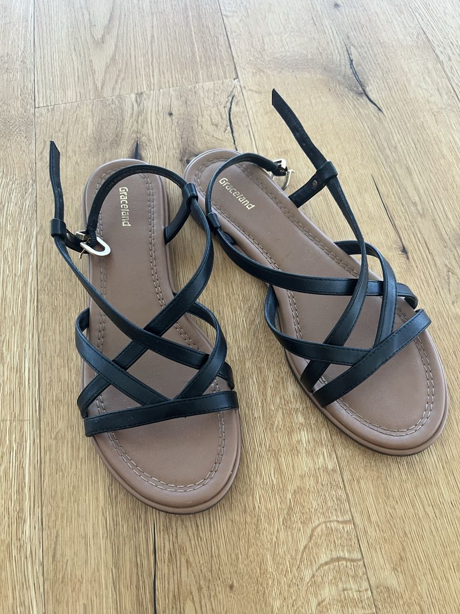 Scarpe da donna: Sandalen schwarz Riemchen Gr. 40 – Usato da Rapperswil SG venduto da zani_st