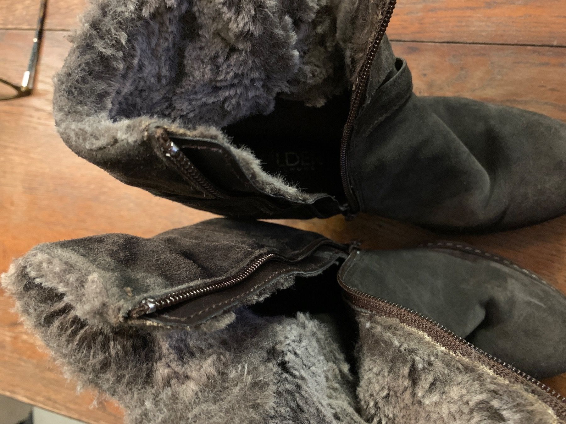 Walder Scarpe da donna: Wildleder-Stiefeletten Gr. 39 von Walder – Usato da Oberweningen venduto da Bumblebee2 3