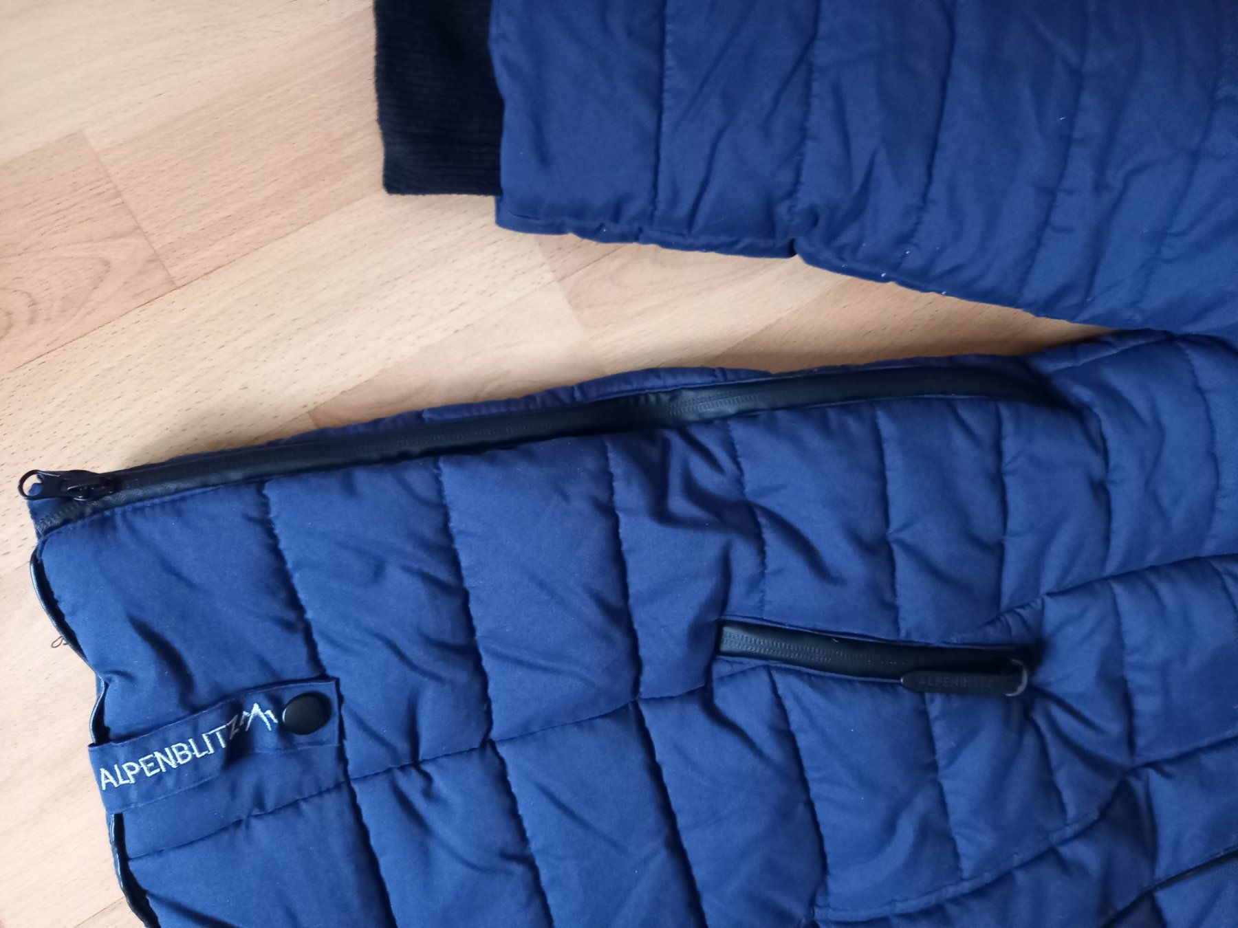 Cappotti: Warmer Wintermantel mit Kapuze Gr. S – Usato da Ziegelbrücke venduto da Mysecret 3