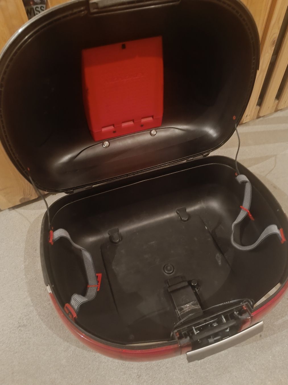 Givi Topcase: Givi Topcase – Usato da Emmenbrücke venduto da philipp182 2