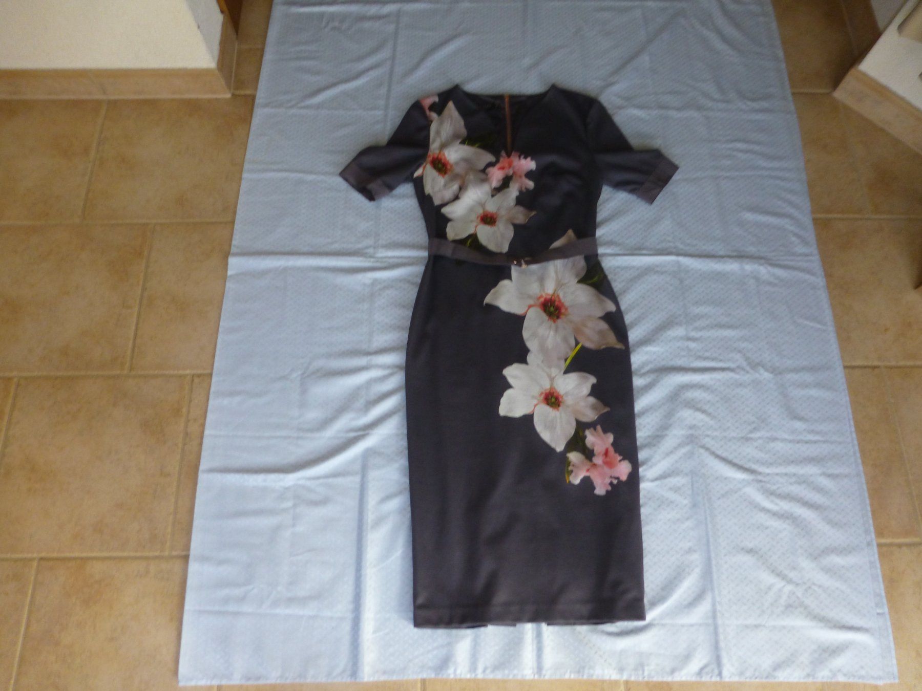 Ted Baker Vestiti: Kleid für Damen von Ted Baker – Usato da Würenlingen venduto da drago56 2