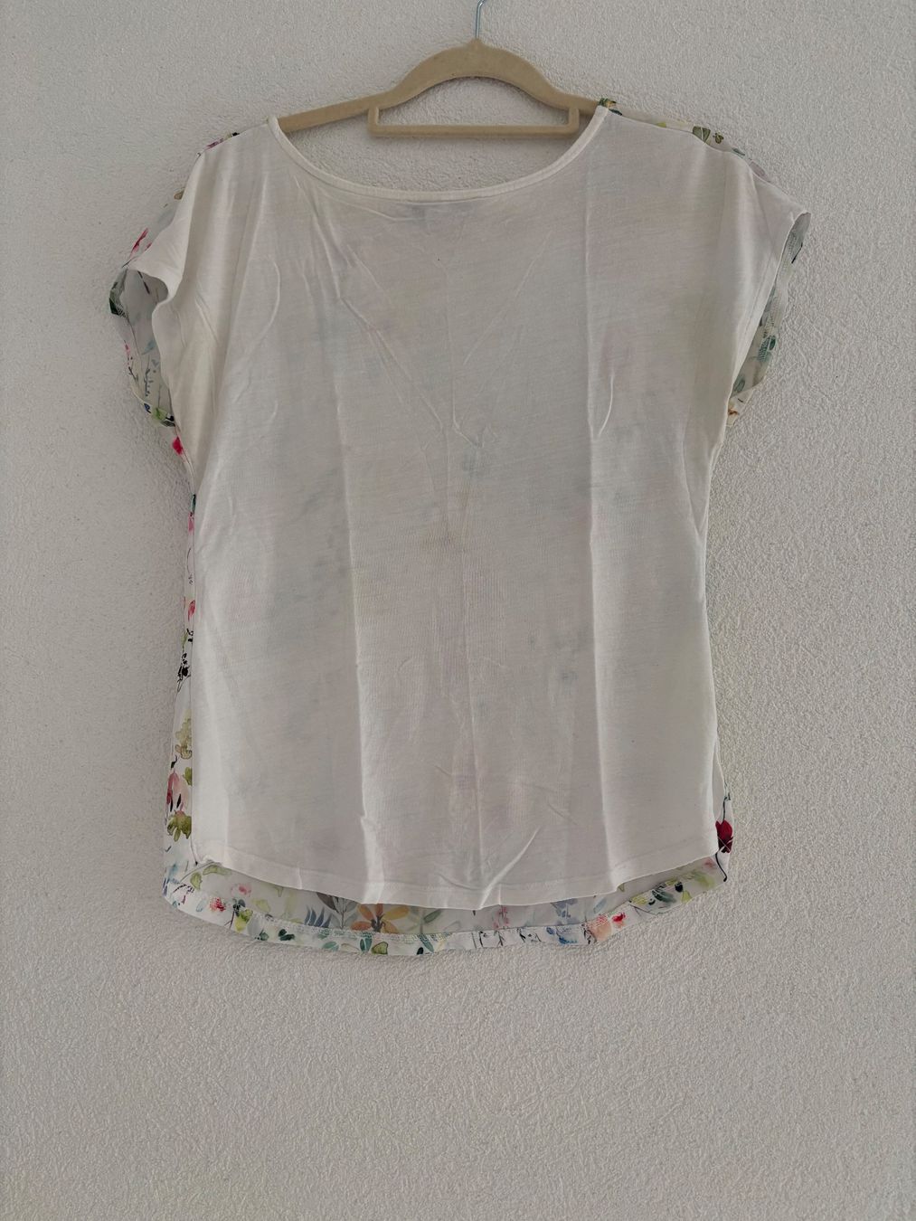 T-shirt: T-shirt – Usato da Arbaz venduto da CicciStore 1
