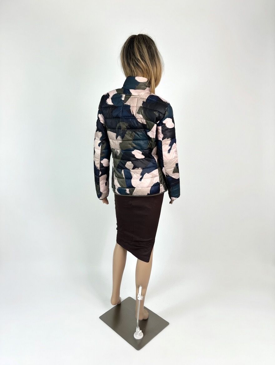Esprit Giacche: Leichte Jacke QS Gr M – Usato da Laupersdorf venduto da Cloludi 2