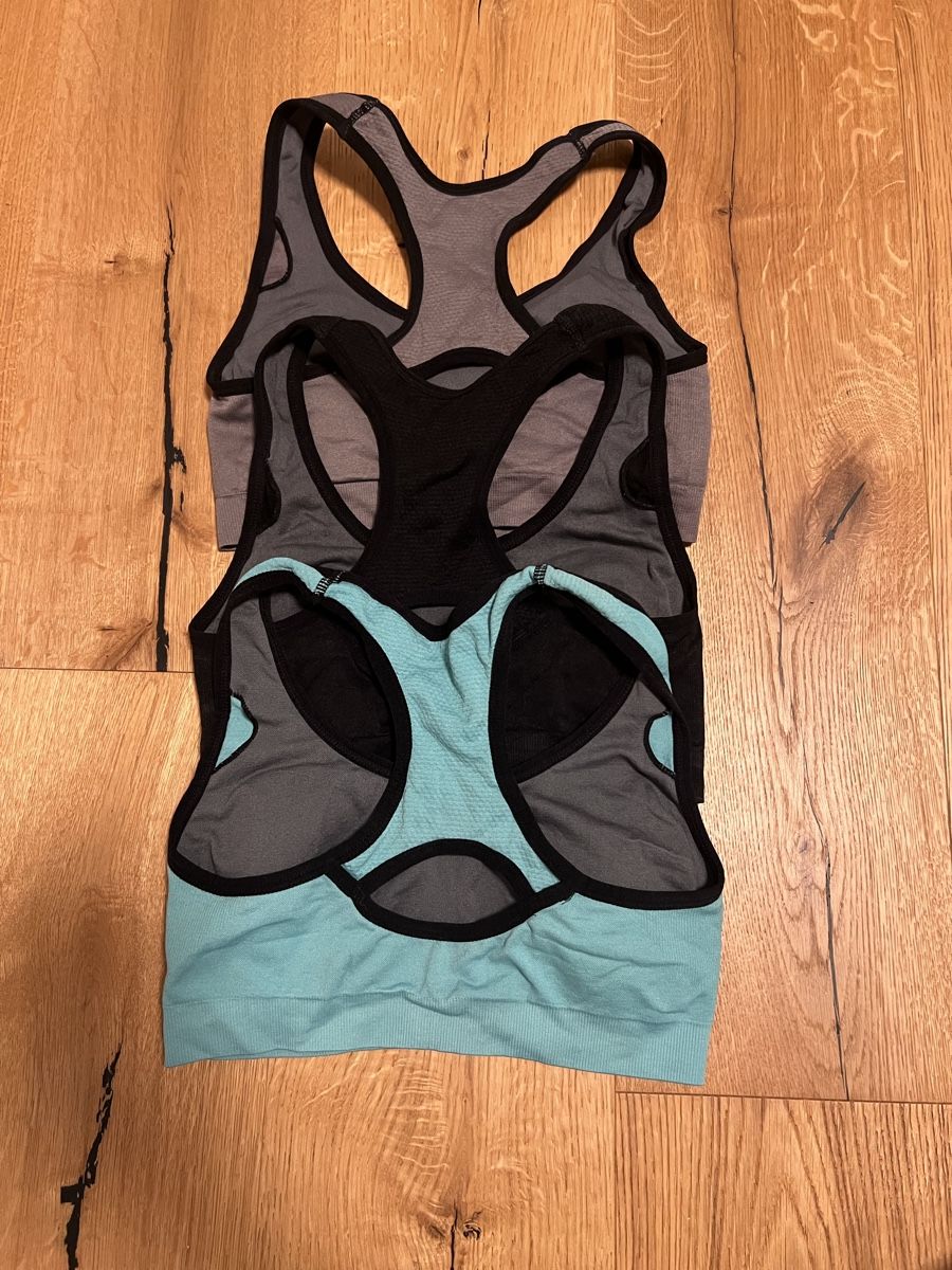 Sonstige Unterwäsche: Sport BH Set – Gebraucht aus Birrhard von xvsaravx. 2