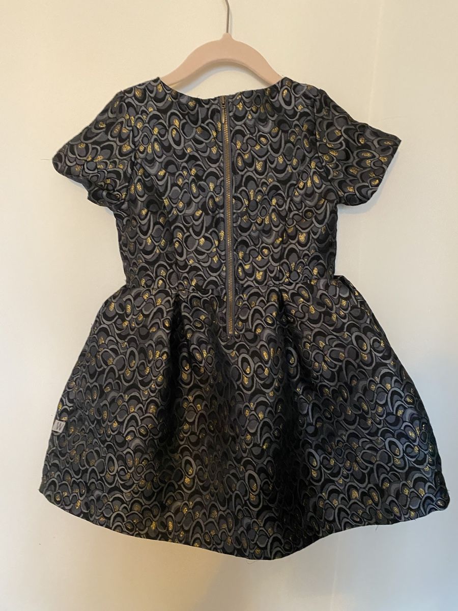 Vestiti & Gonne: Festliches Kleid mit Goldmuster Gr. 104 – Usato da Zürich venduto da sar_7s87 1