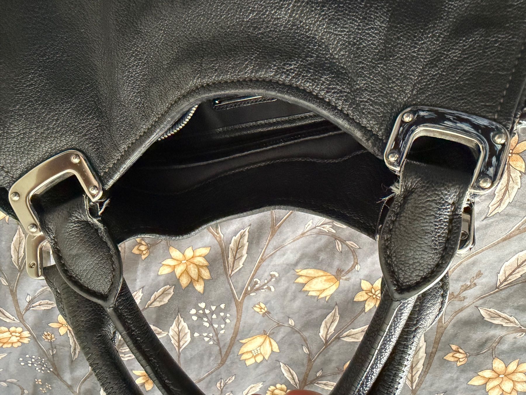 Miu Miu Borse da donna: Miu Miu Tasche ab 1 fr – Usato da Zollikofen venduto da kasorika 7