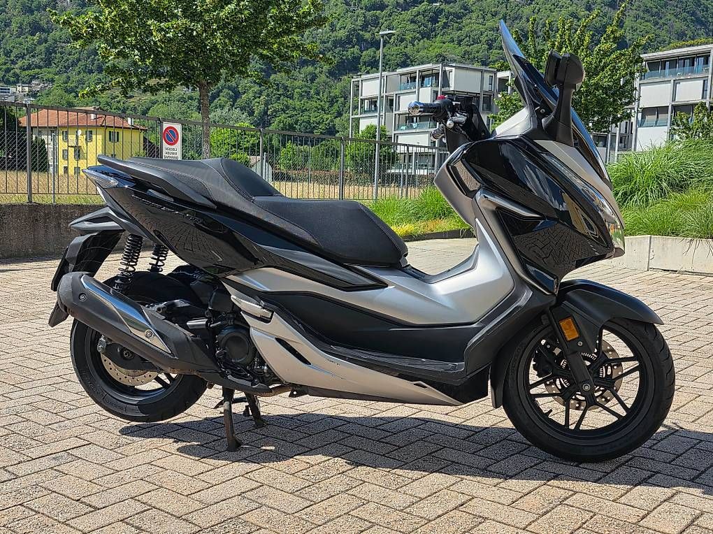 Scooters: Honda Forza – Gebraucht aus Bellinzona von dek_q22p 1