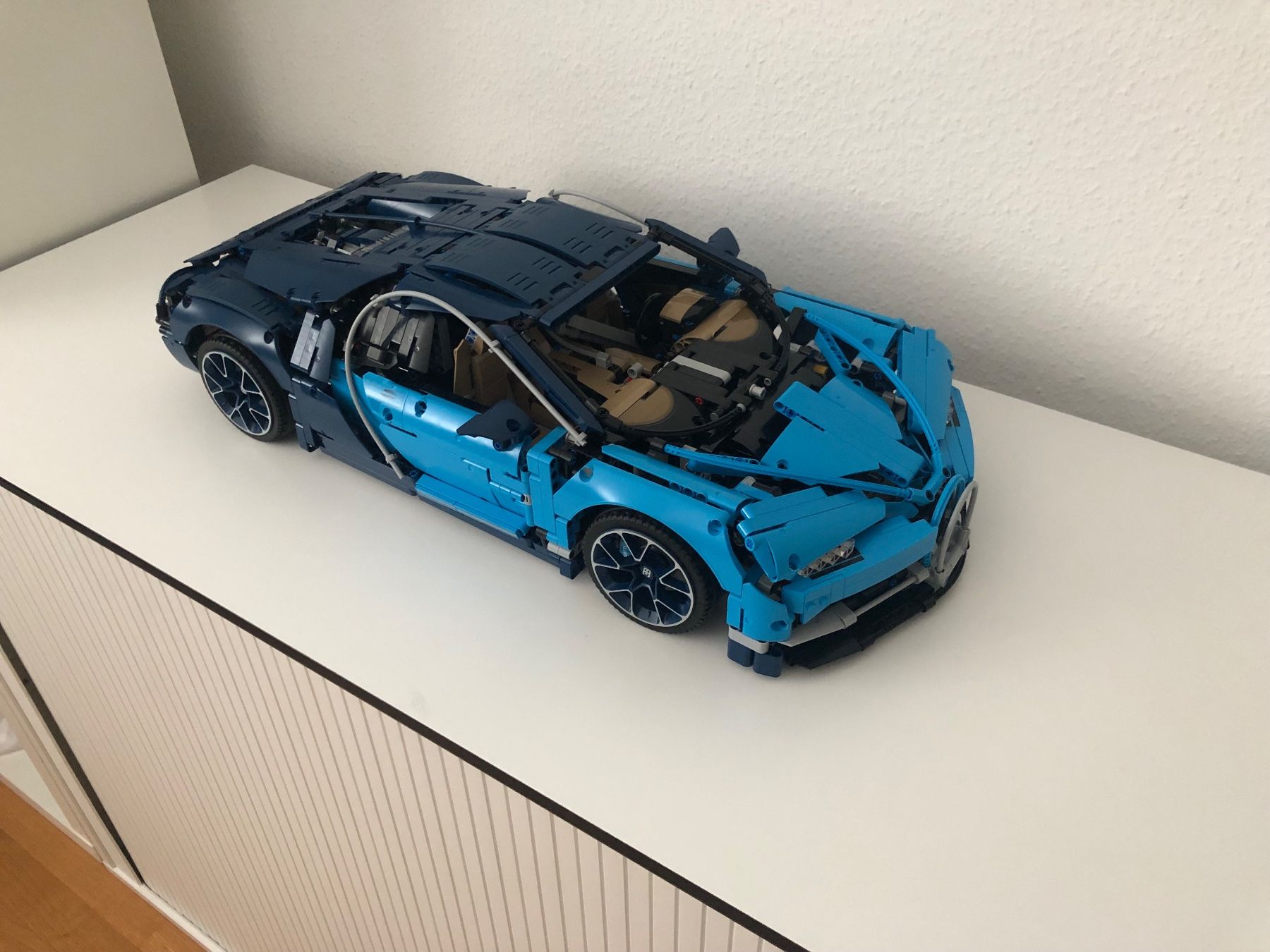Lego Giocattoli: Lego Bugatti Chiron – Nuovo (secondo la descrizione) da Schliern b. Köniz venduto da Creator__X 1