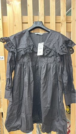 Zara - Schwarzes Kleid. Grösse M